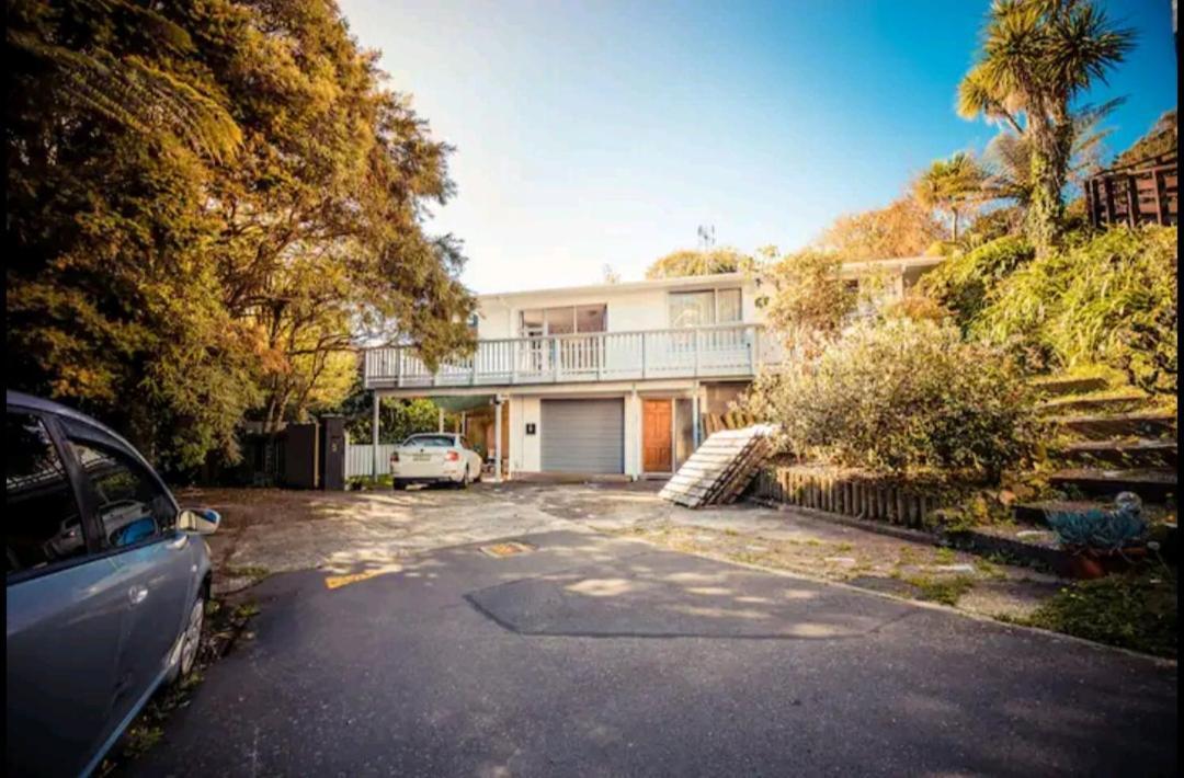 Warm, Tidy , Quiet Vacation Apartment Wellington