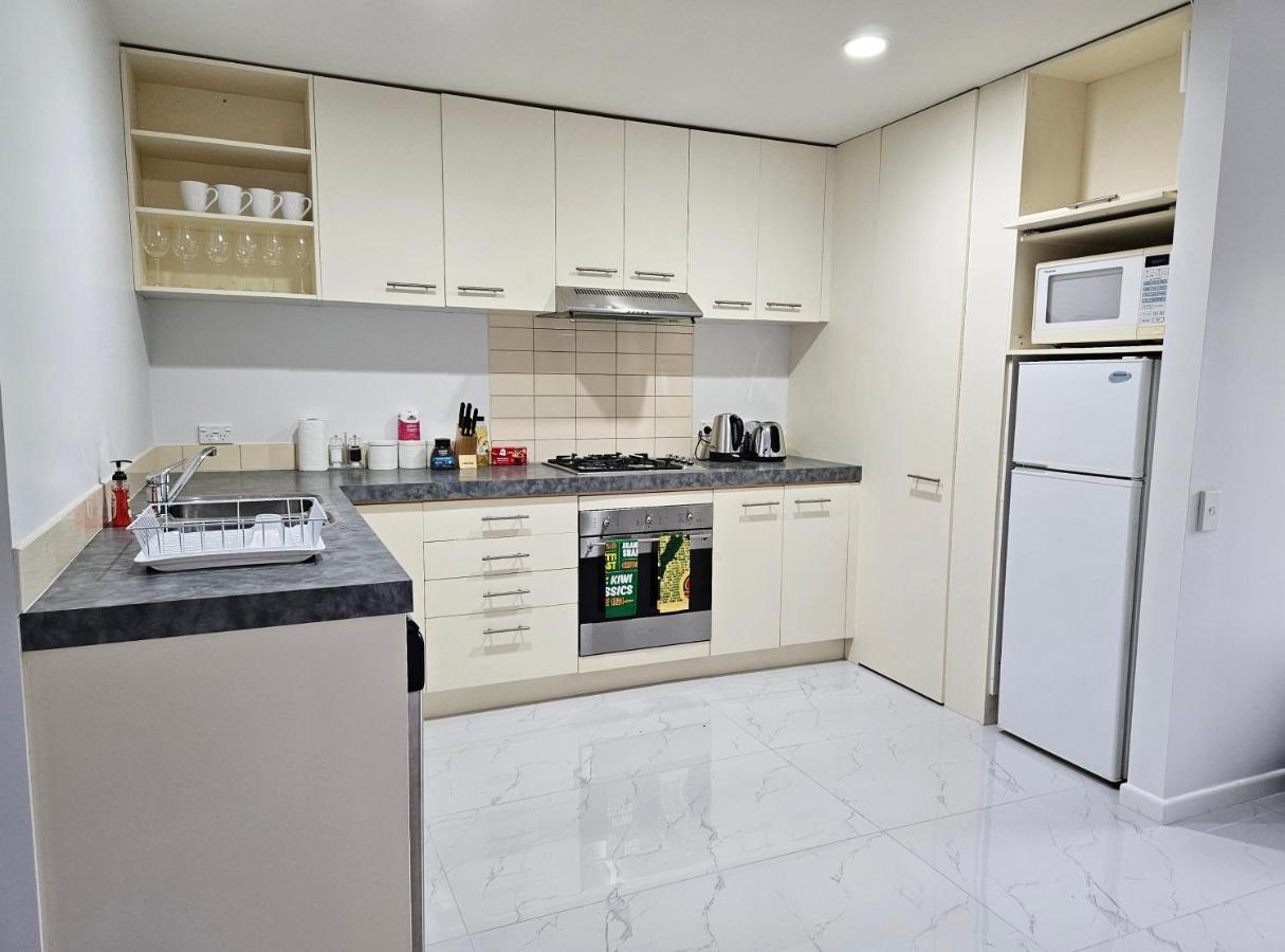 Apartment Light & Airy Heart Of Central Kelburn! *