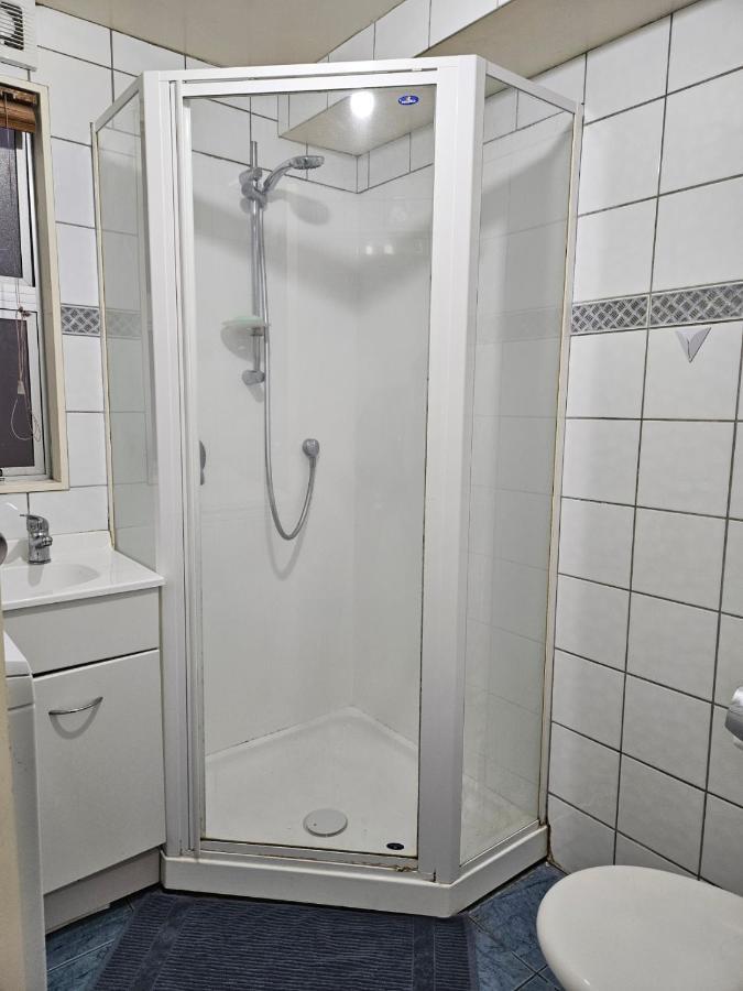 Apartment 4 Bedrooms, Very Townhouse! Wellington