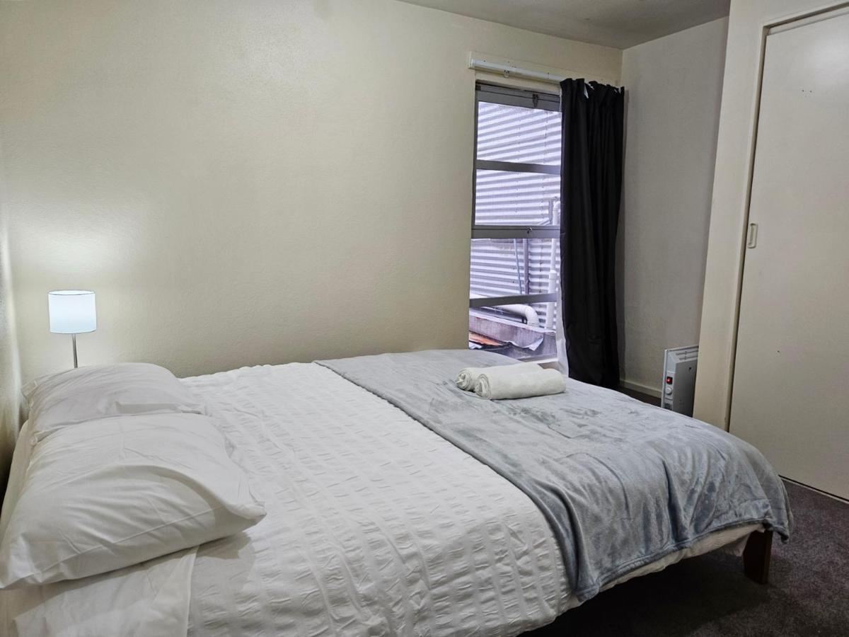 4 Bedrooms, Very Townhouse!