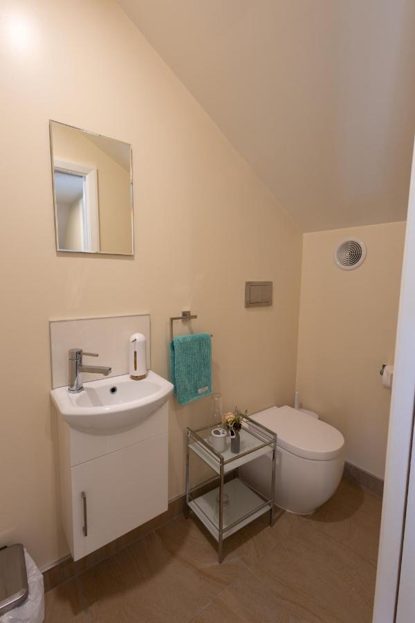 Khandallah Harbour View Bed & Breakfast Wellington