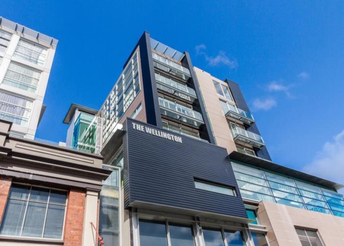 Boutique Complex With Hot Tub, Pool & Gym