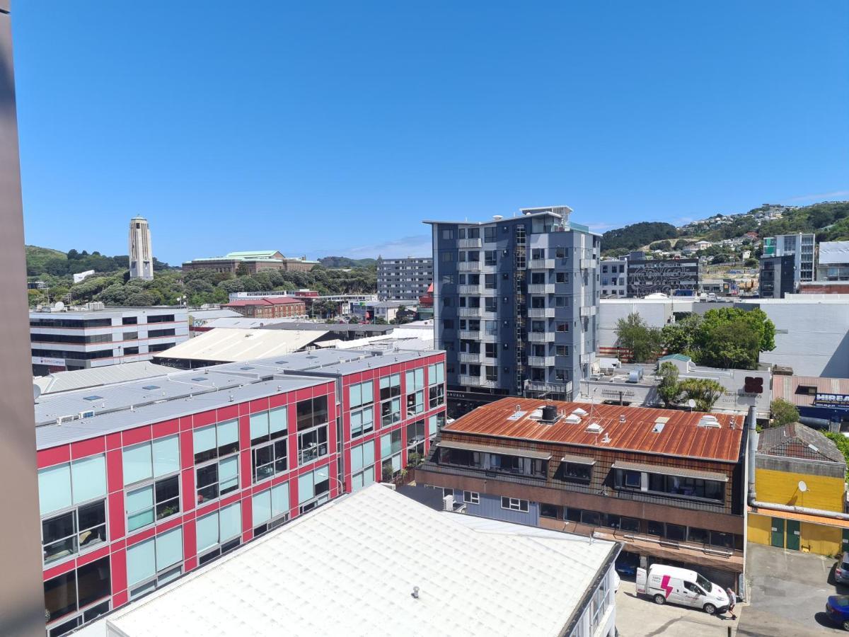 Boutique Complex With Hot Tub, Pool & Gym