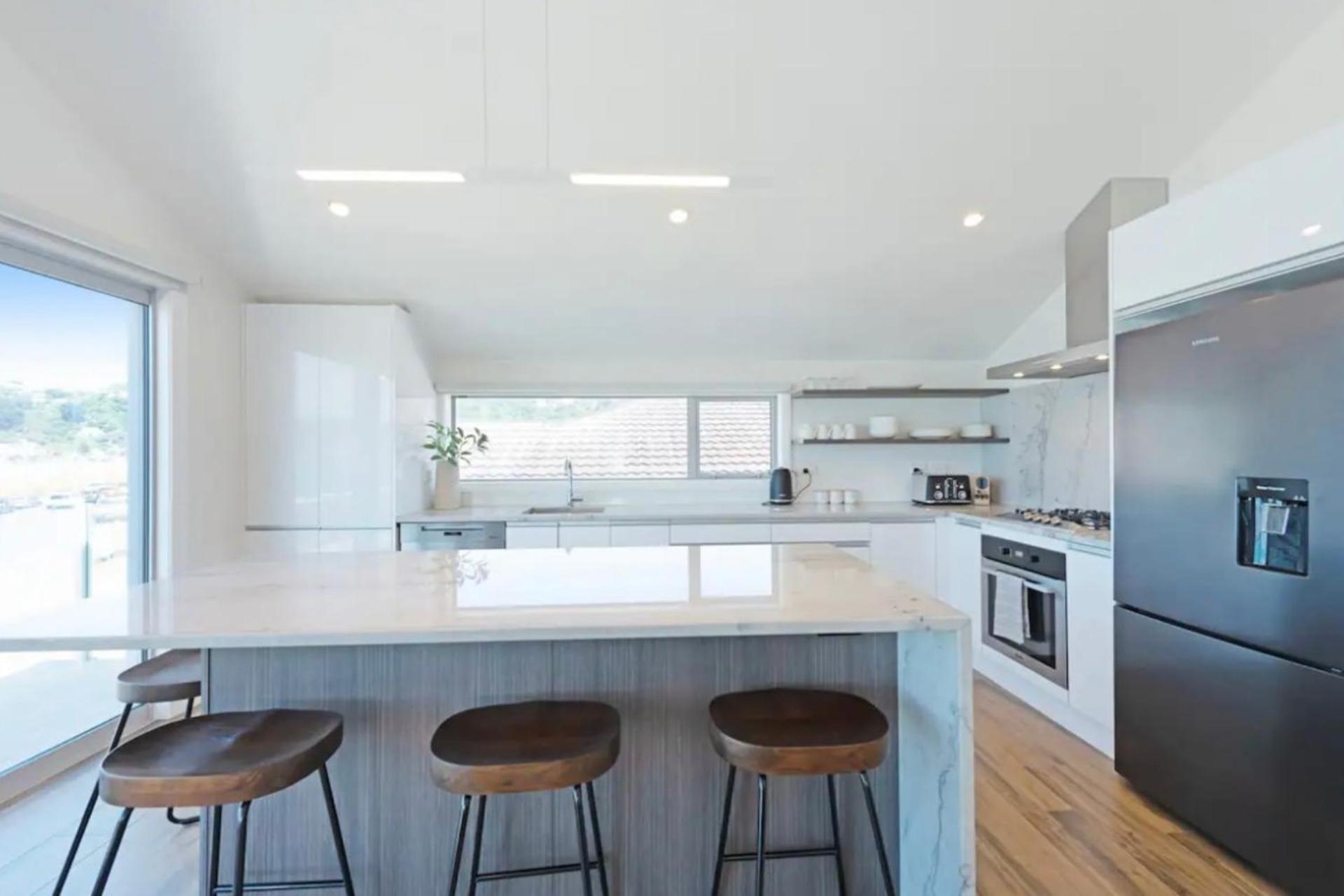 Lyall Bay Parade Apartment