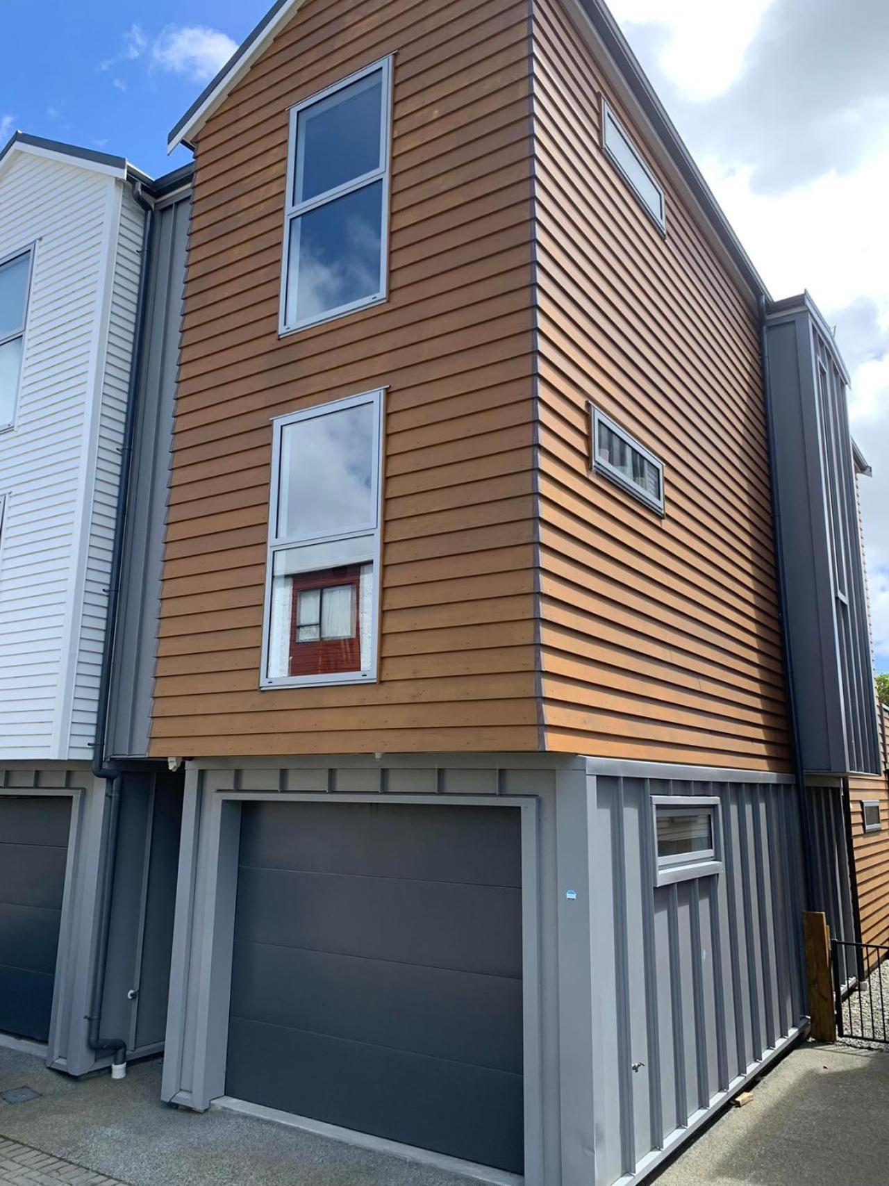 Johnsonville Brand New Lovely Townhouse * Wellington