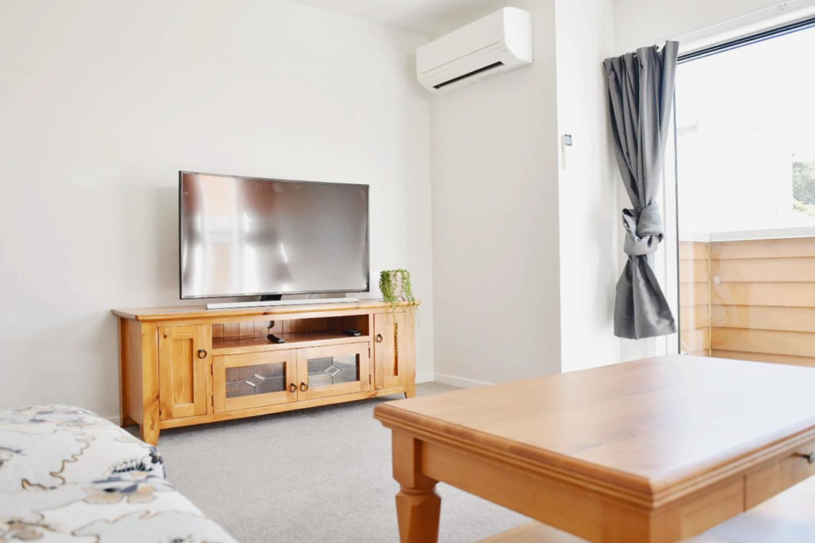 Johnsonville Brand New Lovely Townhouse Holiday home