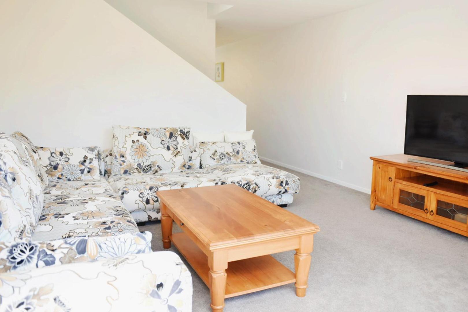 Johnsonville Brand New Lovely Townhouse Holiday home *