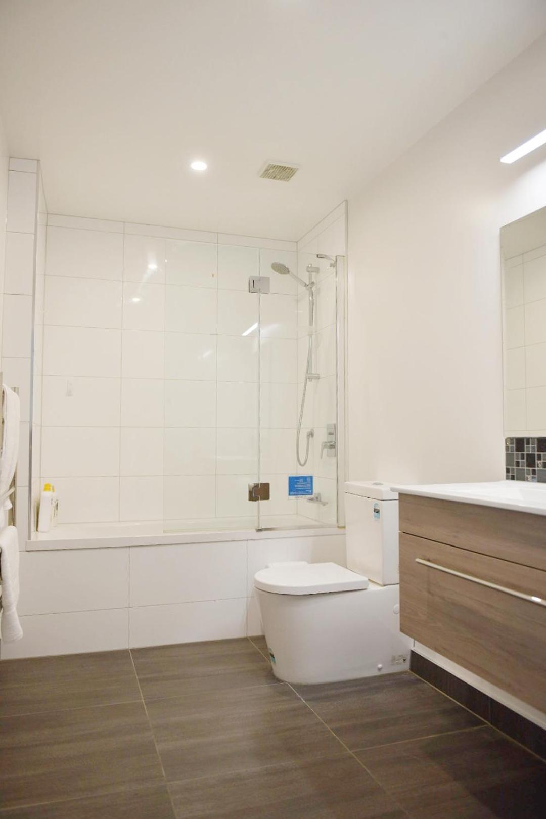 Johnsonville Brand New Lovely Townhouse * Wellington
