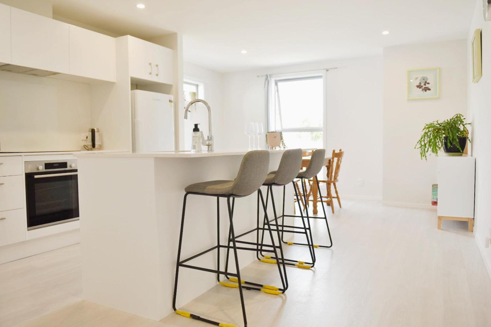 Johnsonville Brand New Lovely Townhouse Wellington