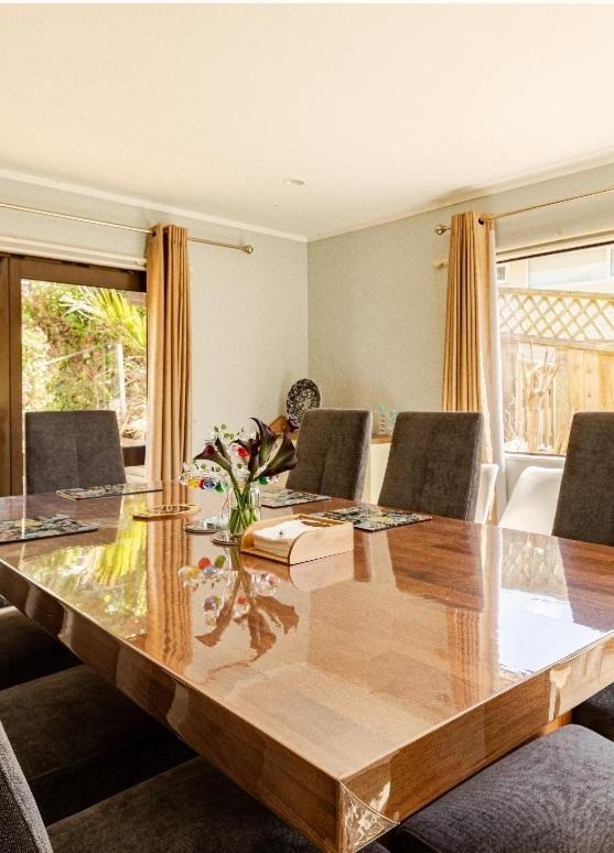 Lux. With Ensuite Homestay Wellington