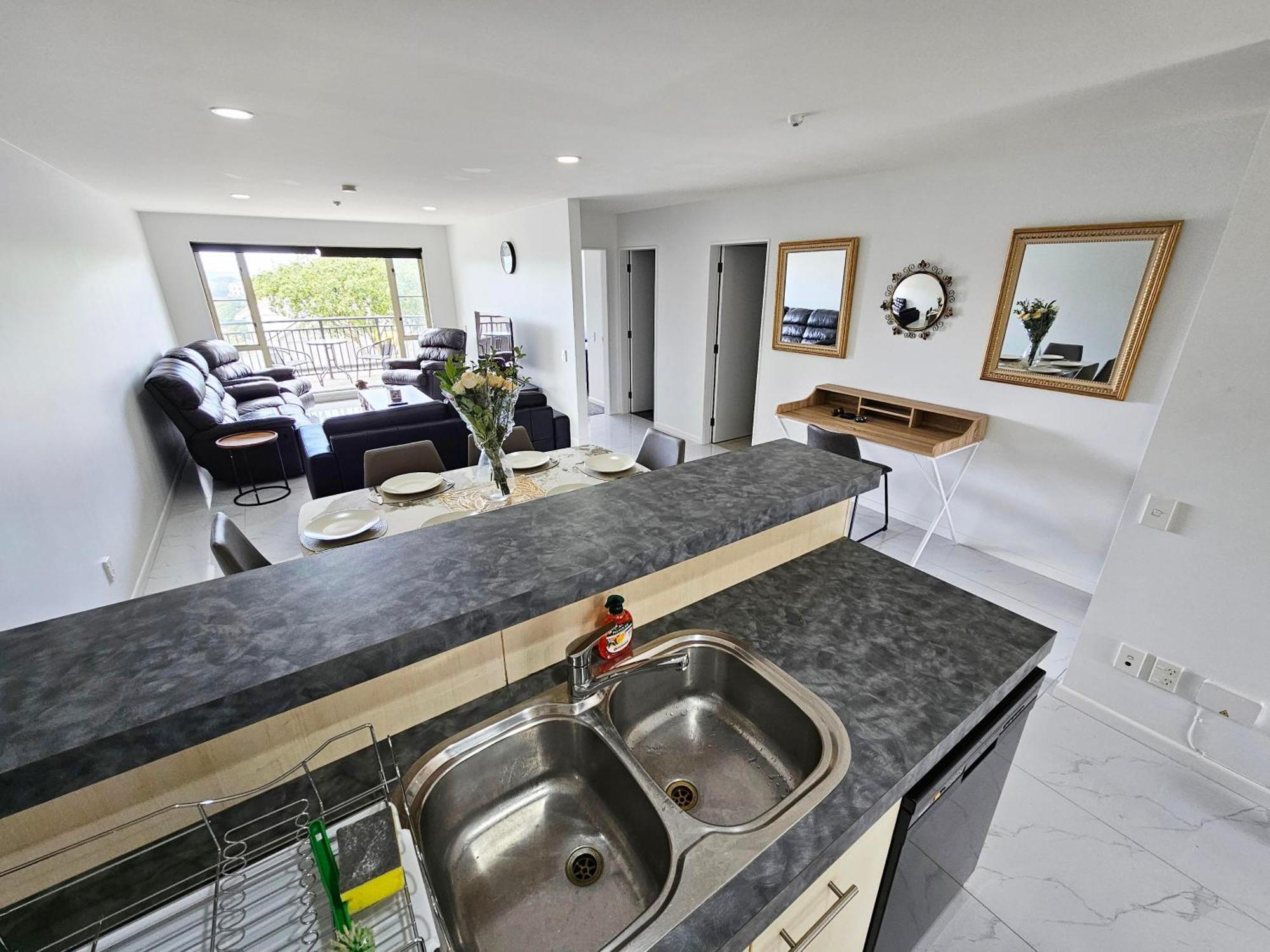 Apartment Spacious And Luxury, City Fringe Bliss! *