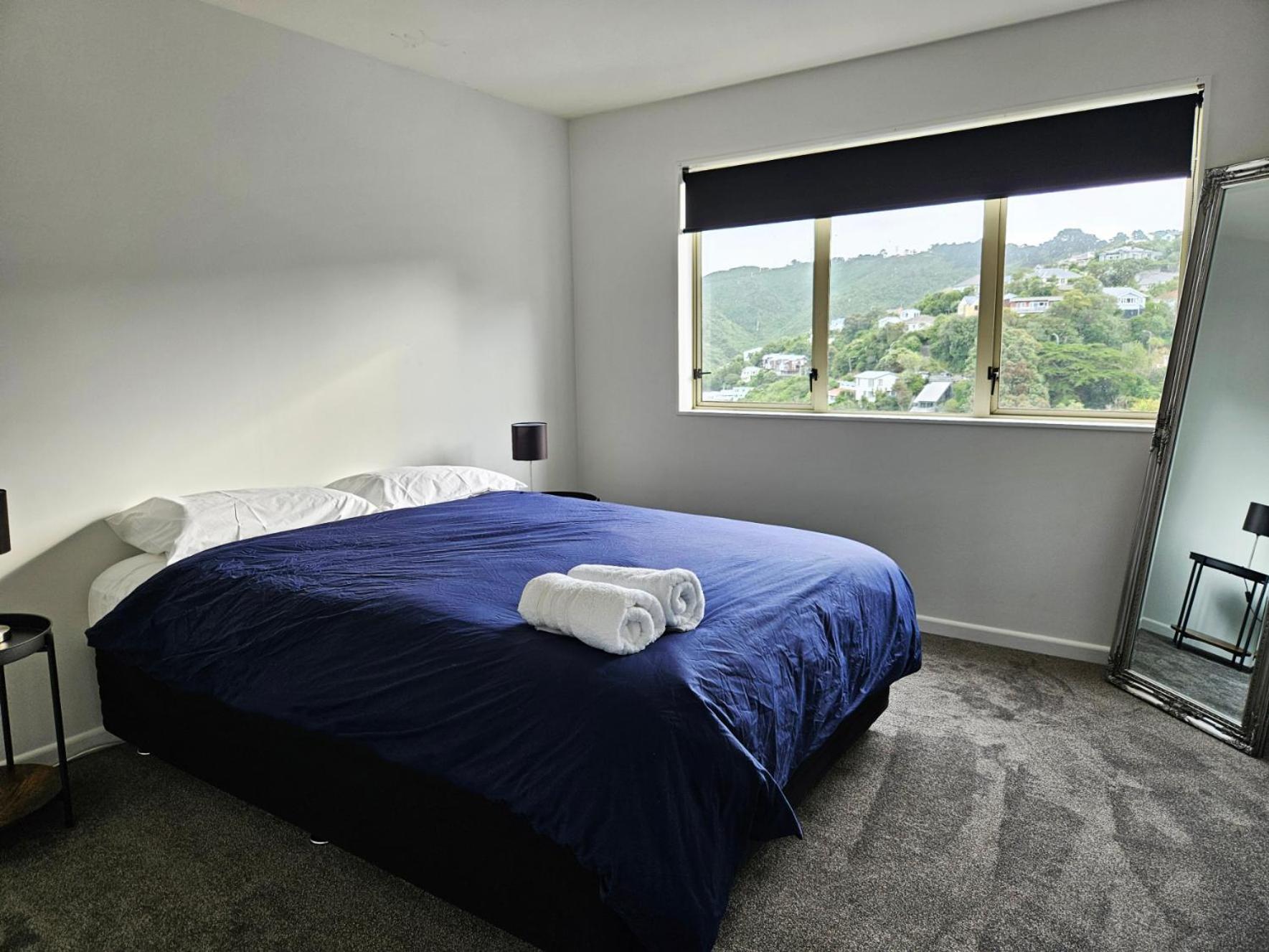 Spacious And Luxury, City Fringe Bliss!