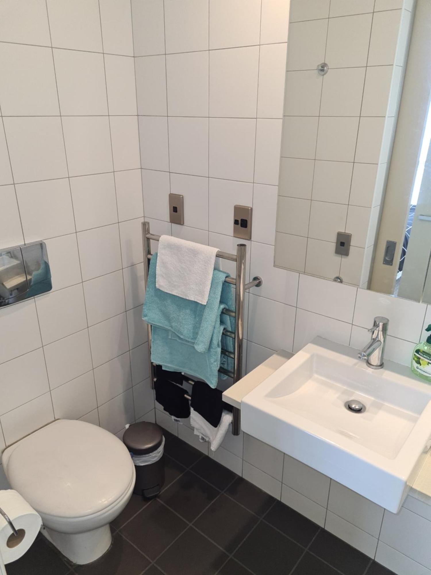 Apartment Boutique Complex With Hot Tub, Pool & Gym Wellington