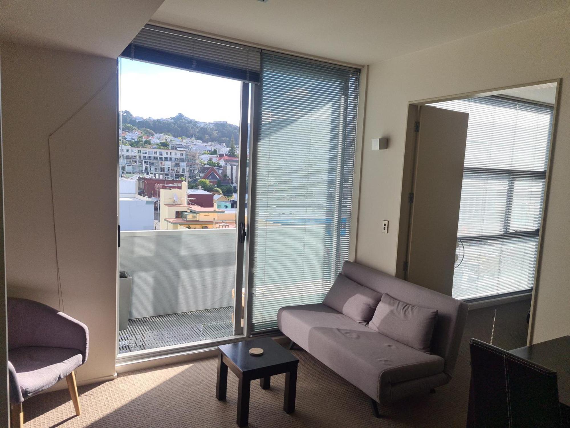Boutique Complex With Hot Tub, Pool & Gym