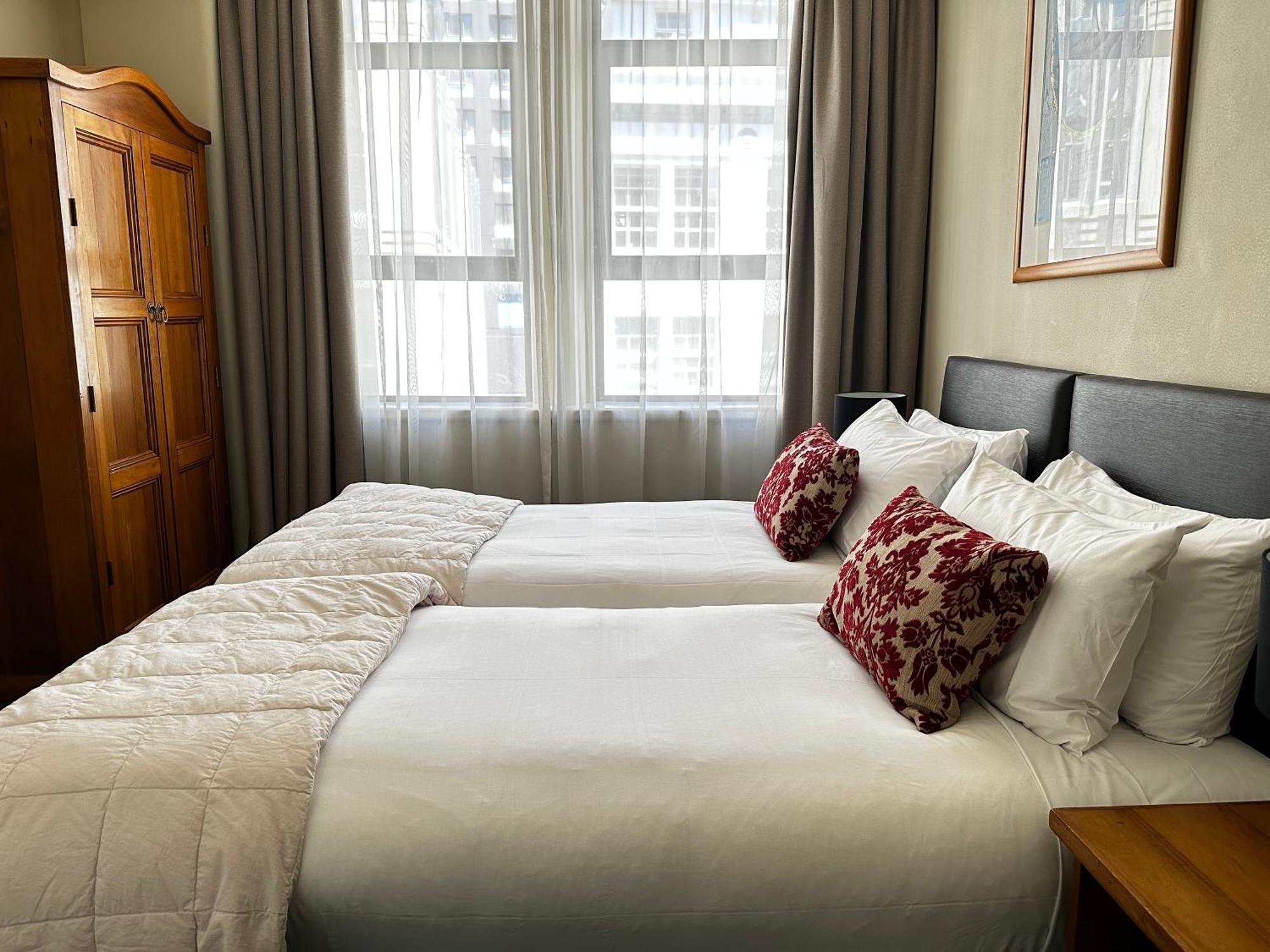 Quest Aparthotel 4*