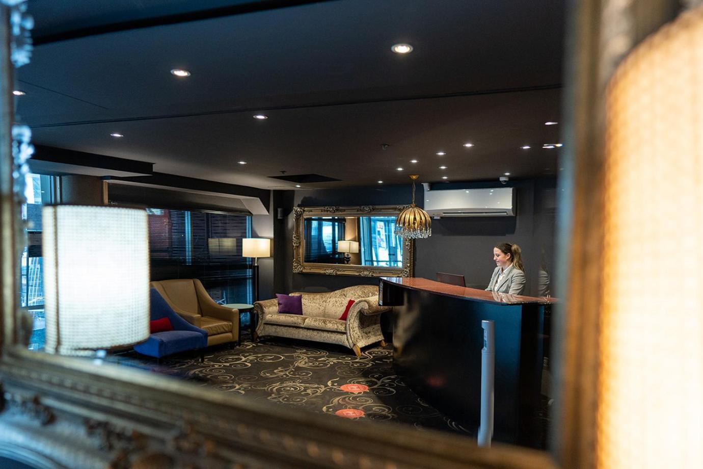 Mercure And 3* Wellington