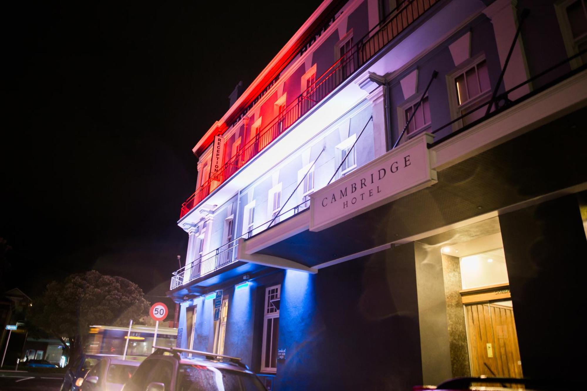 Hostel The Cambridge & Backpackers *