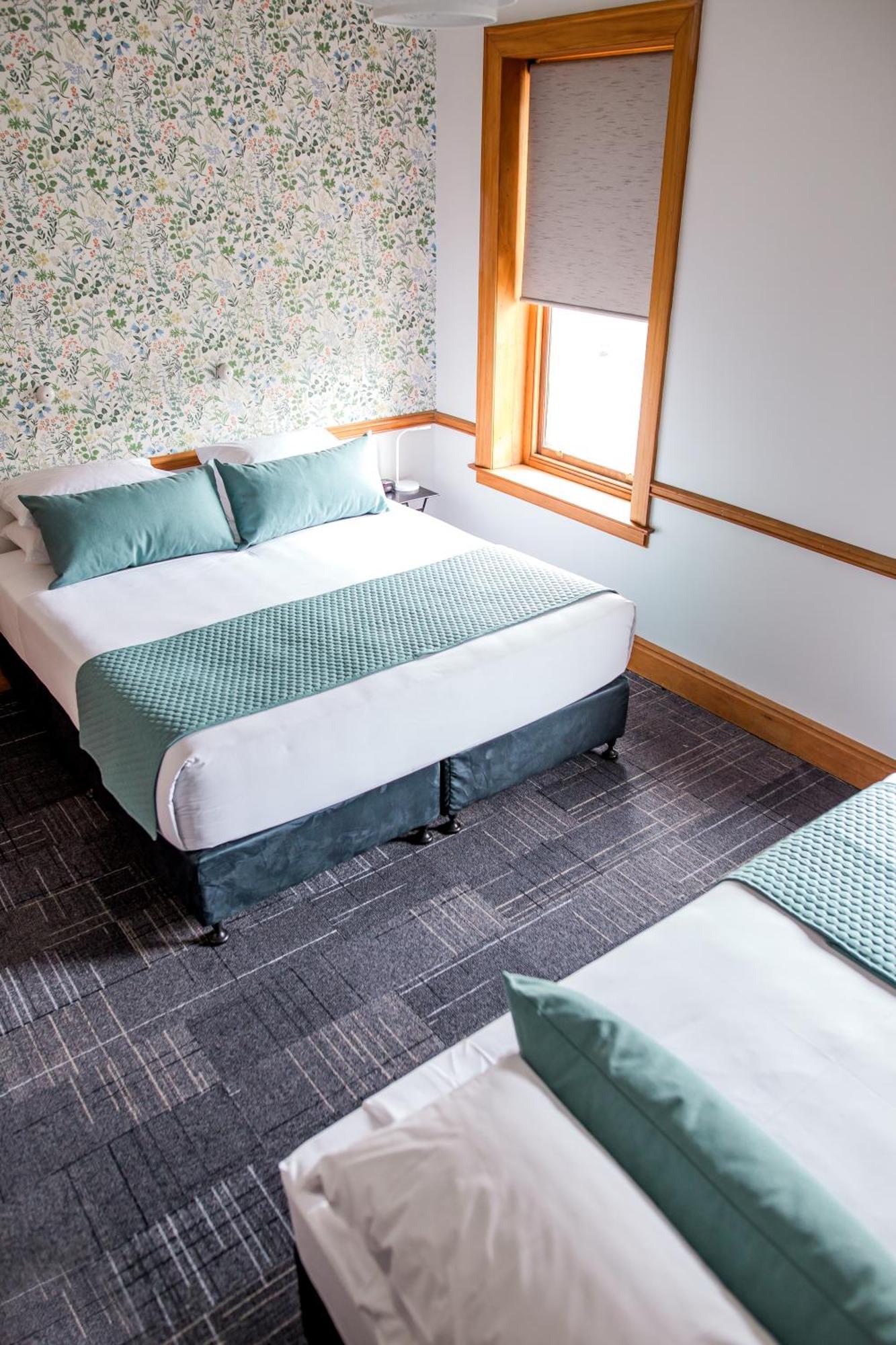 The Cambridge & Backpackers Wellington