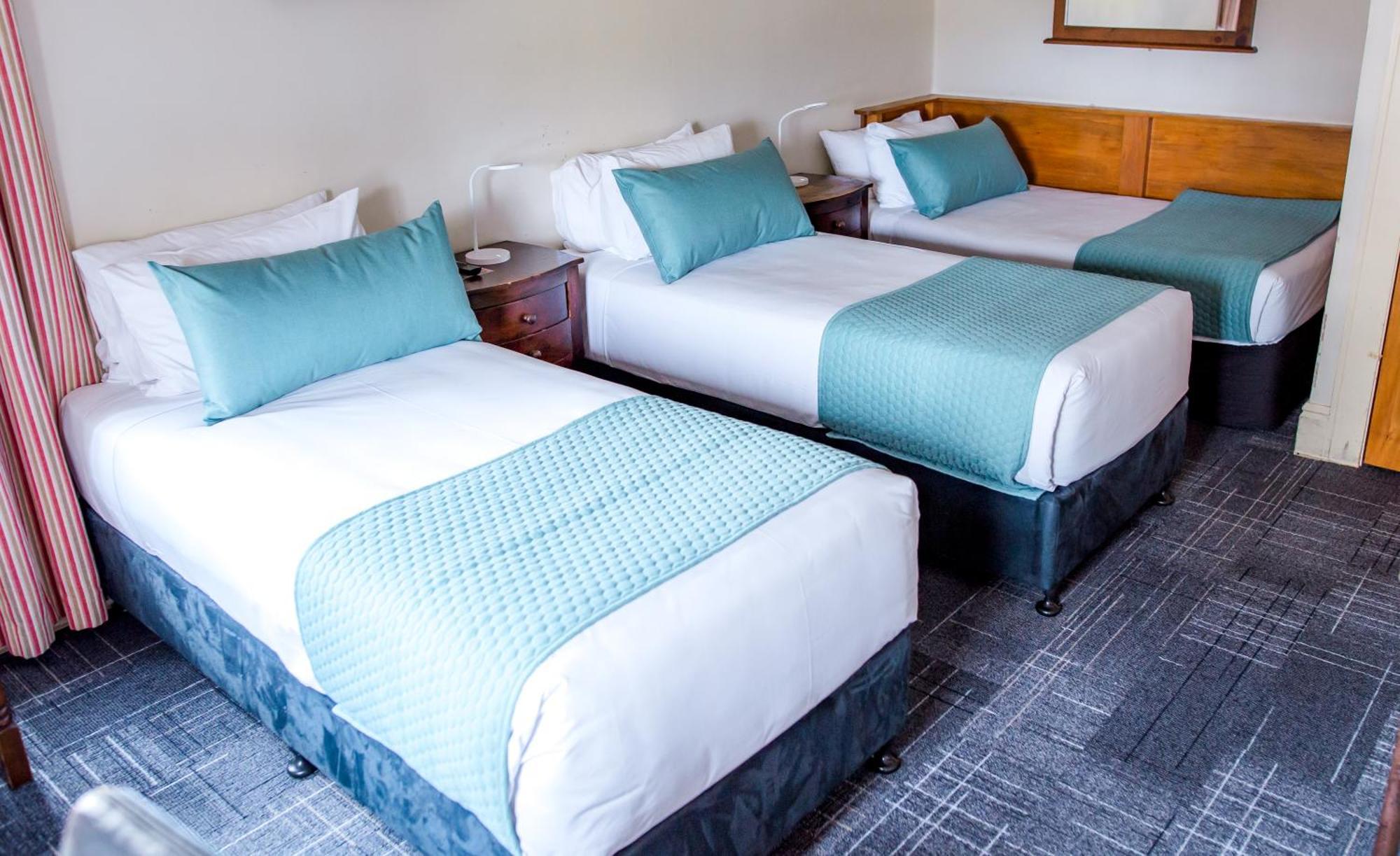 Hostel The Cambridge & Backpackers *