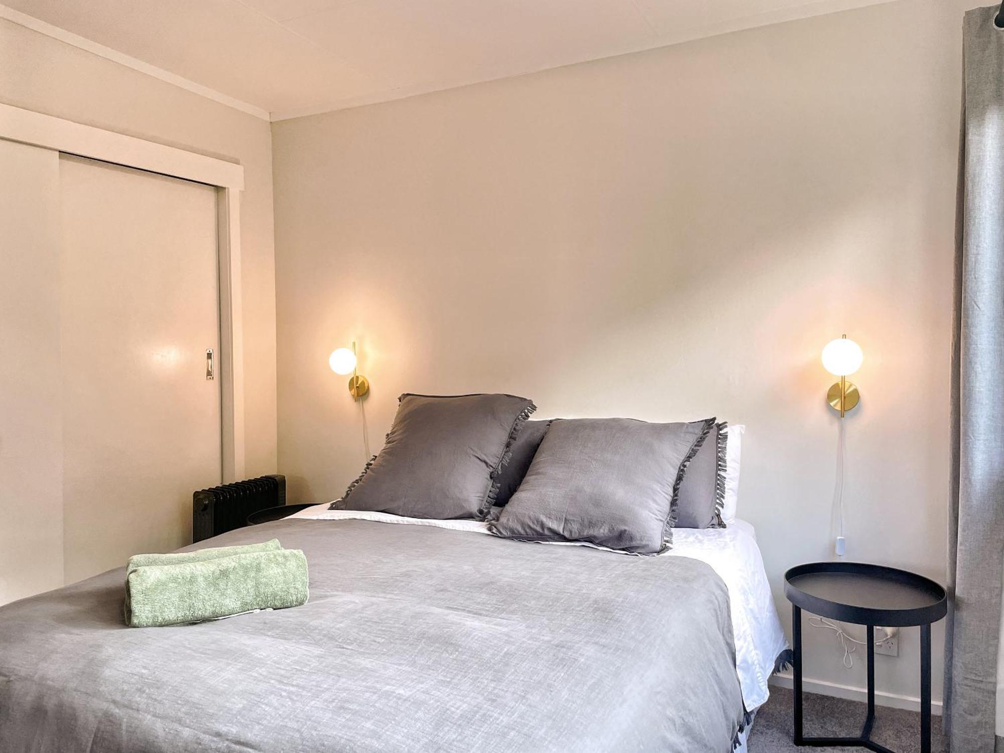 Holiday home Cozy N Comfortable,5 Mins To Airport Wellington