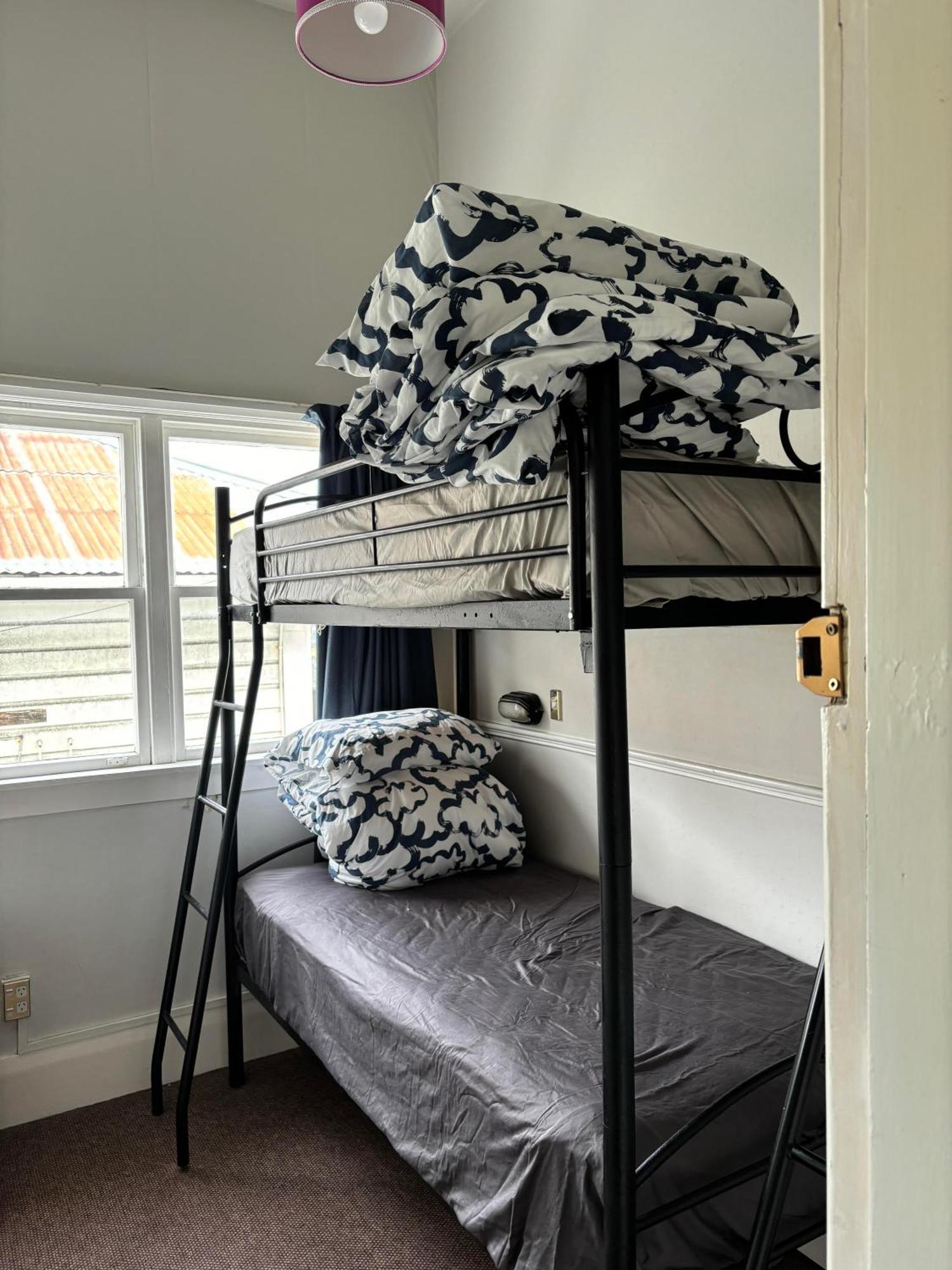 Worldwide Backpackers * Wellington