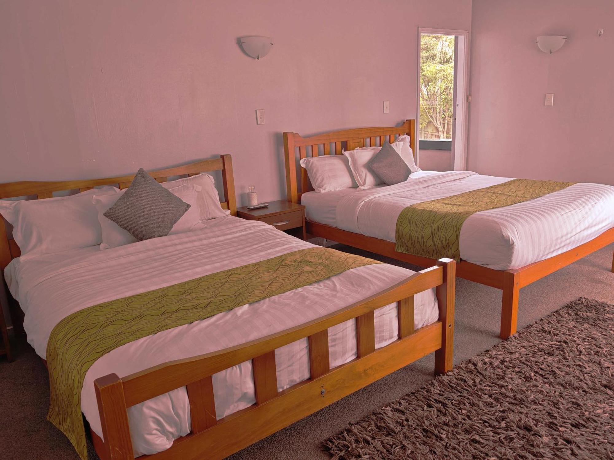 Newlands Court Motel