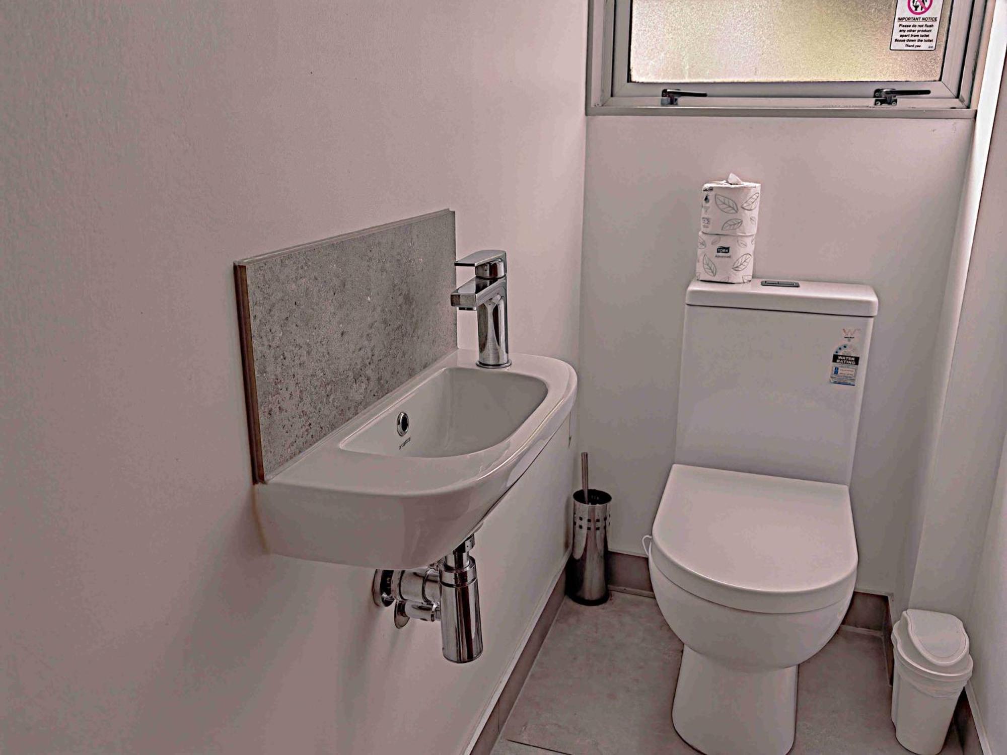 Newlands Court 3* Wellington