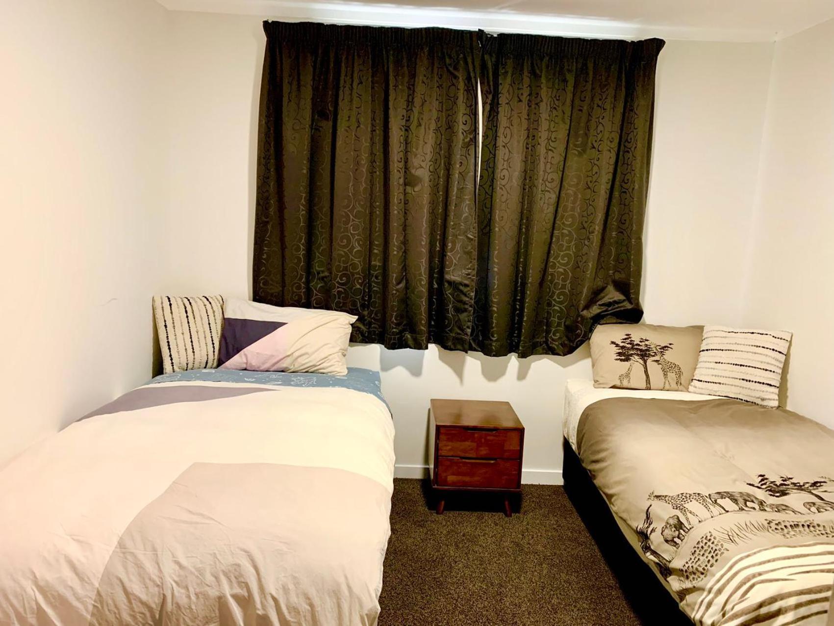Comfy & Sunny In Holiday home Wellington