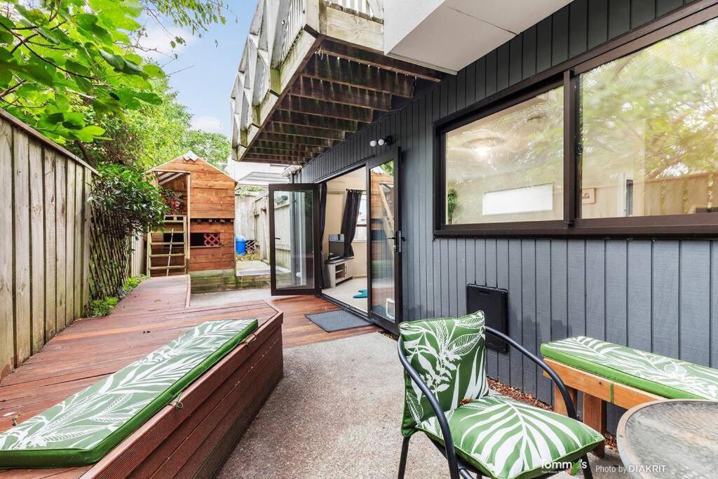 Beachside Retreat * Wellington