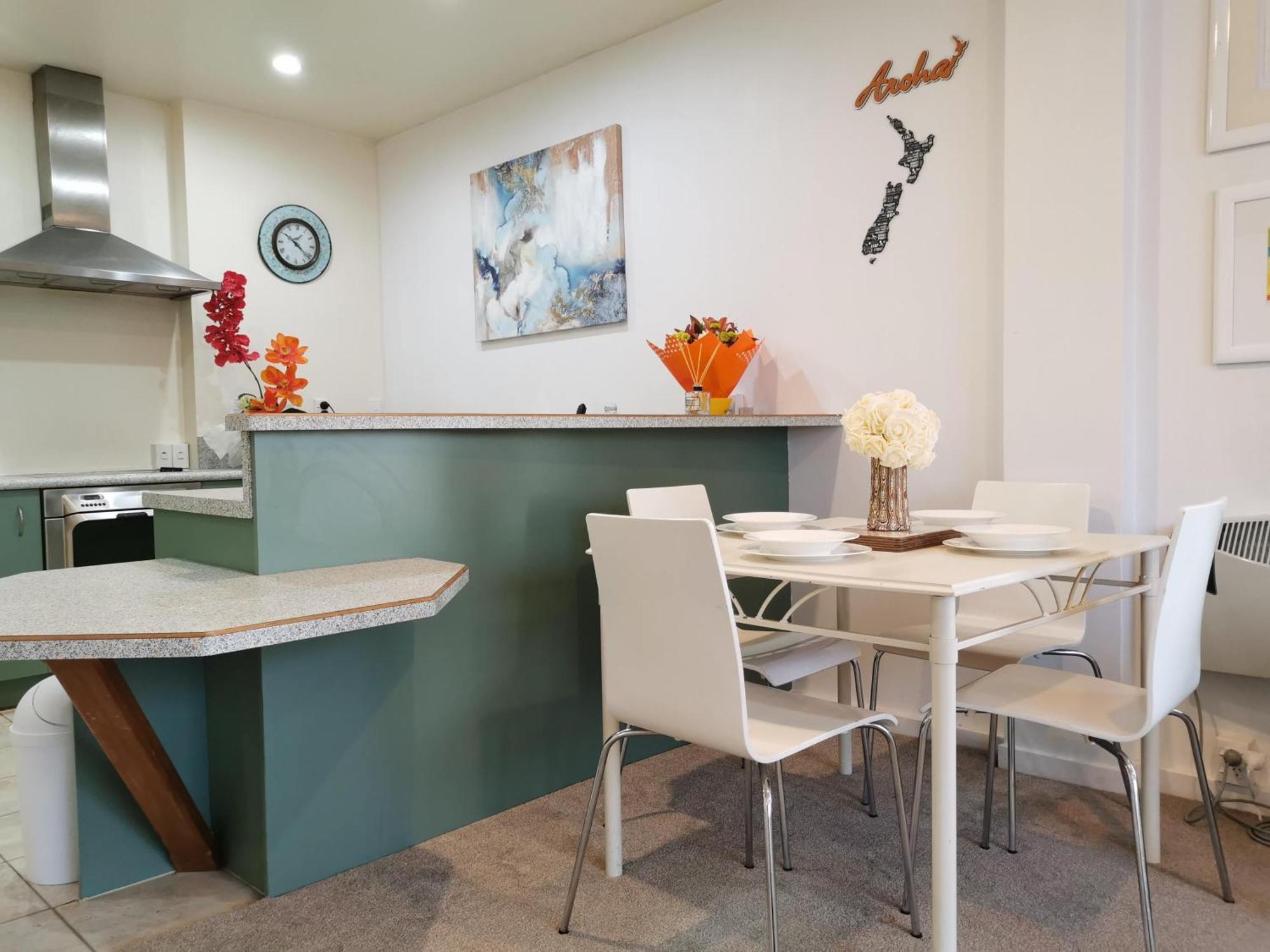 Central, 2bedroom Apartment *