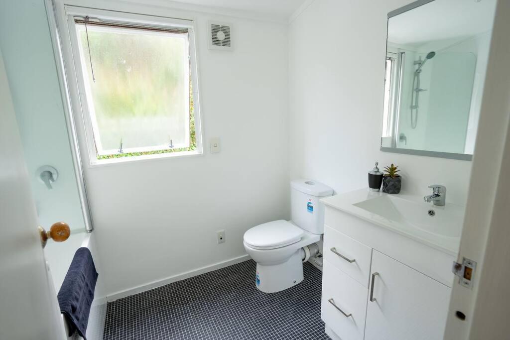 Big Sale In Winter Three Bedrooms Two Bathrooms In Karori * Wellington