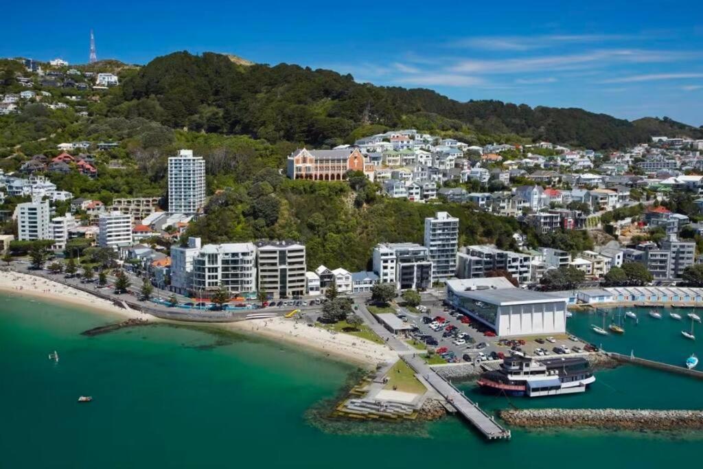 Apartment Seaside Escape, Your Coastal Getaway Wellington