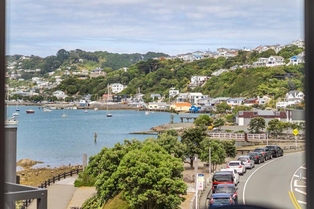 Seaside Escape, Your Coastal Getaway Apartment Wellington