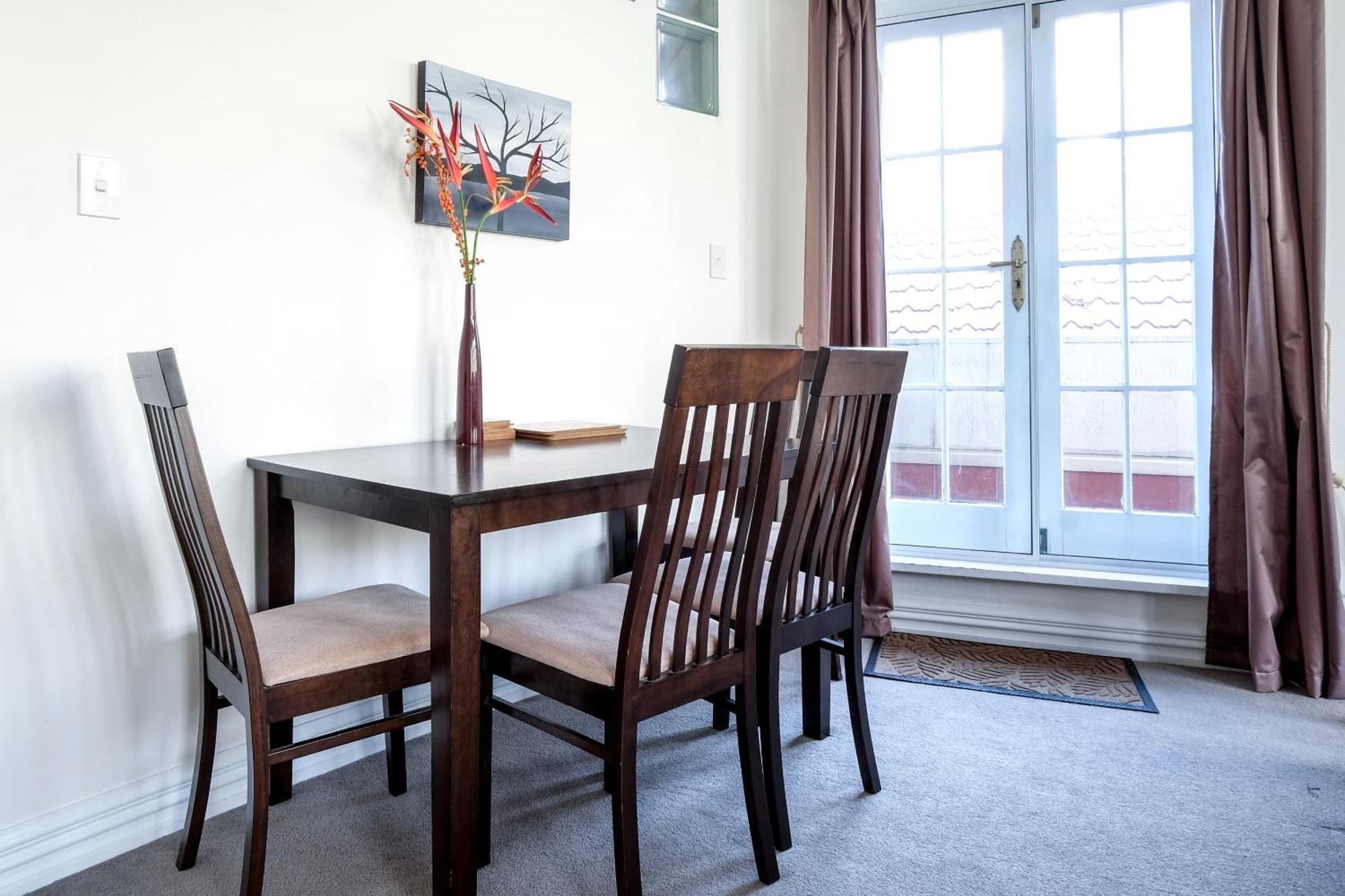 The Nest - Central And Sunny Wellington Loft