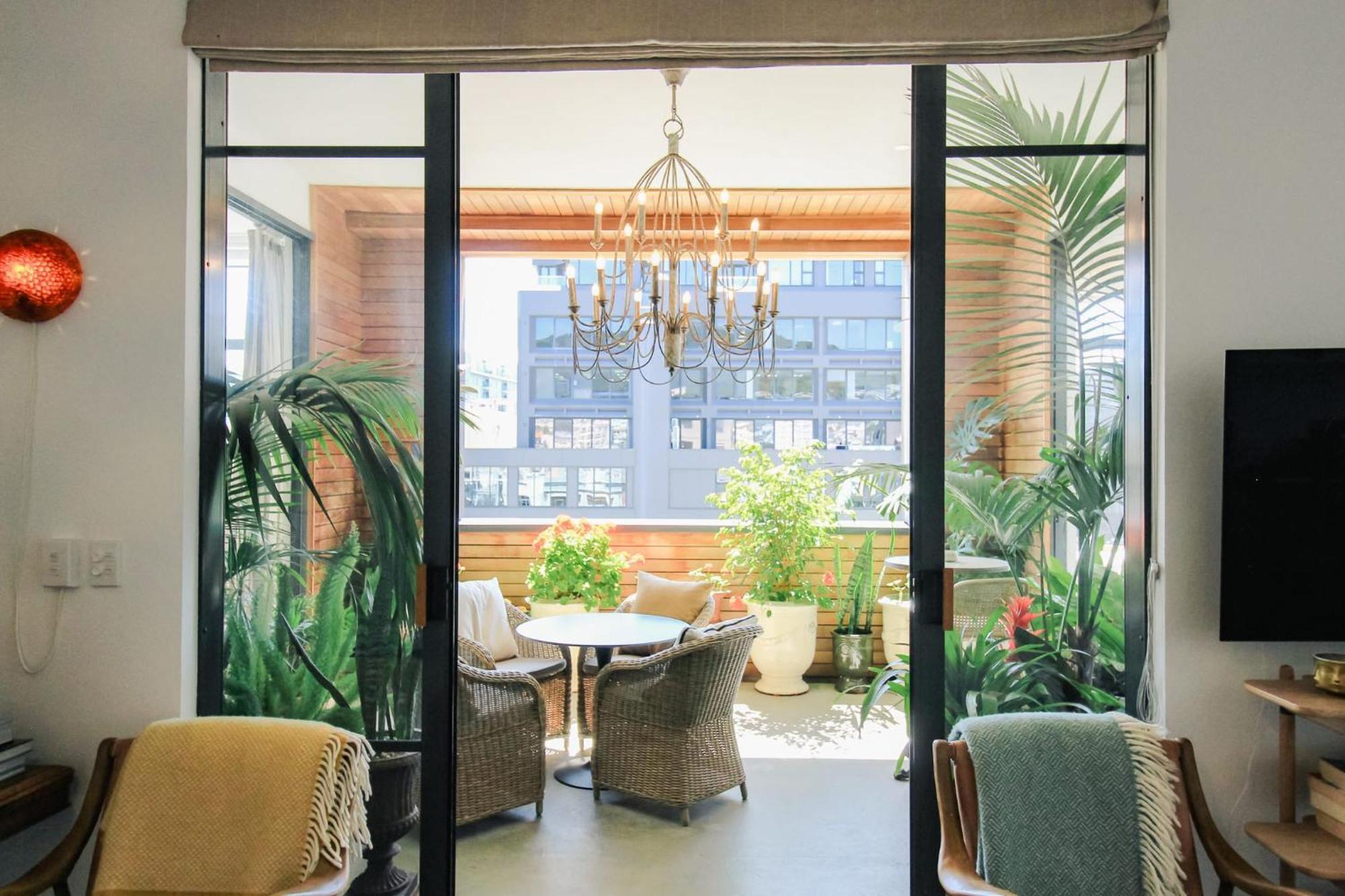 Light-filled Apartment *