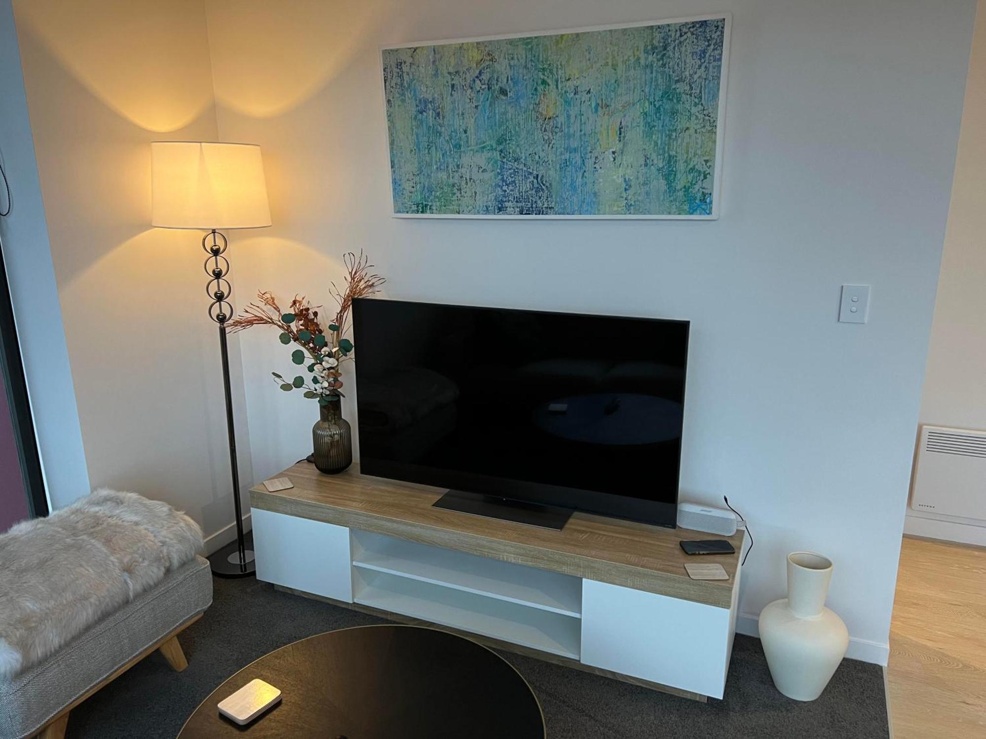 Apartment Style *
