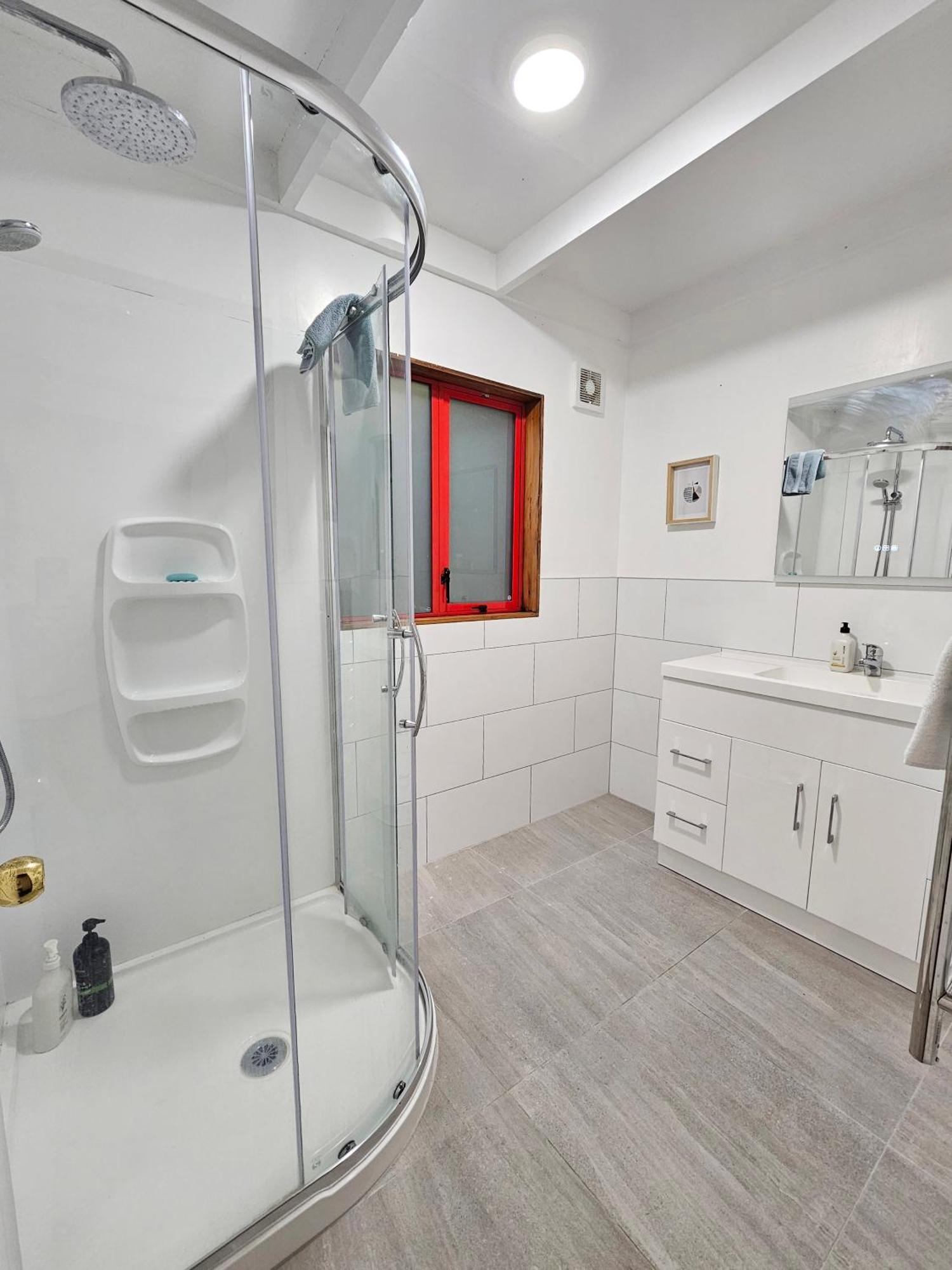 Apartment Two Bedrooms, Private With Garage, City Fringe *
