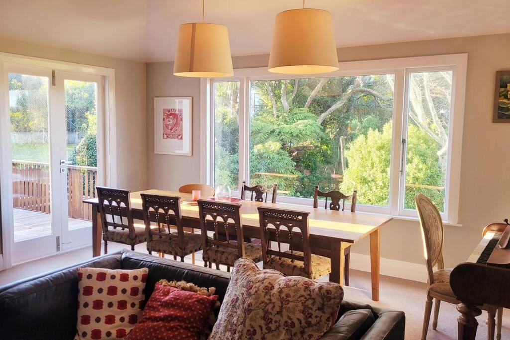 Holiday home With Hot Tub, Heated Pool & Tennis Court Wellington