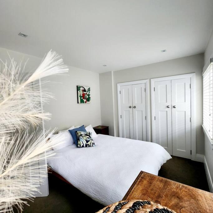 Holiday home With Hot Tub, Heated Pool & Tennis Court