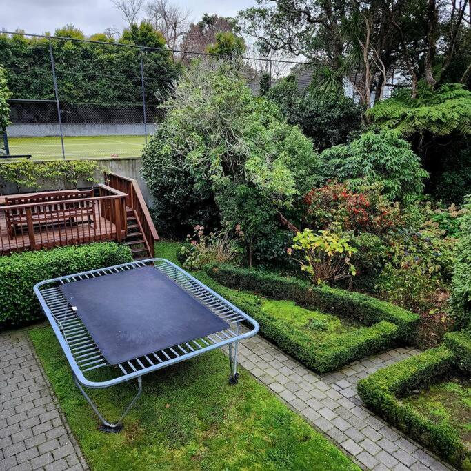 With Hot Tub, Heated Pool & Tennis Court Holiday home *