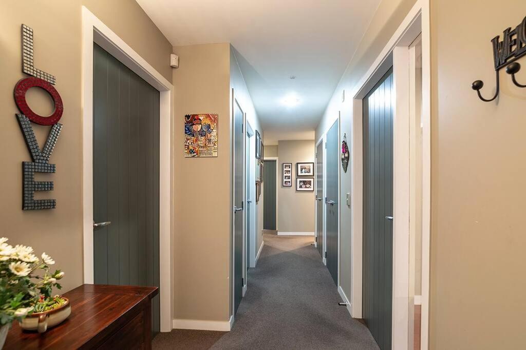 Stunning Modern House In Karori *