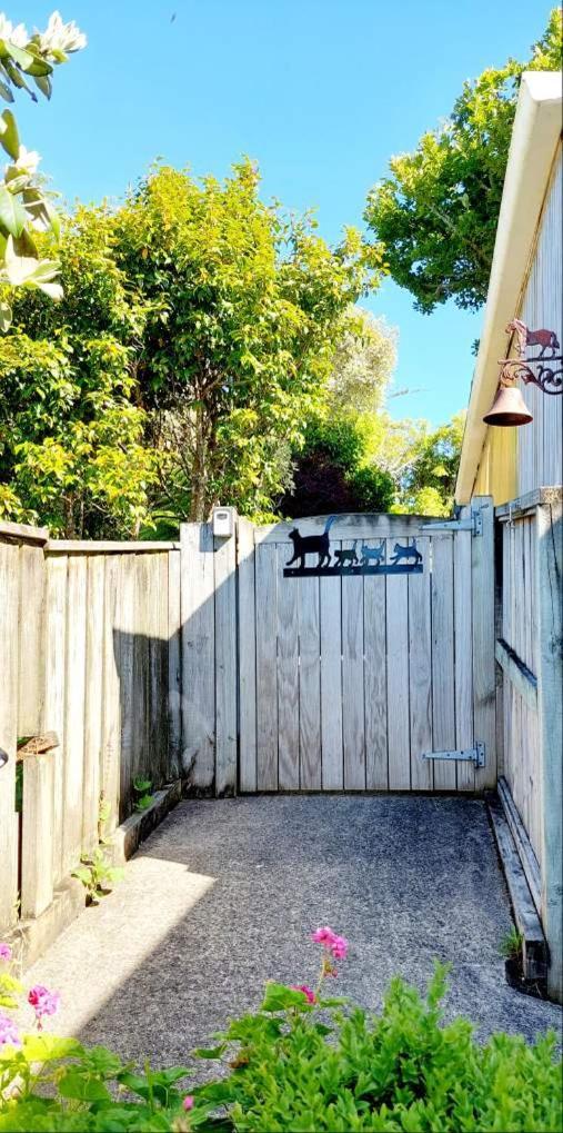 Villa Stunning Modern House In Karori Wellington