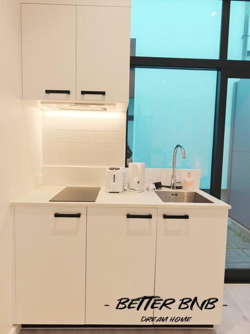 Apartment Cbd Brand New Modern Living