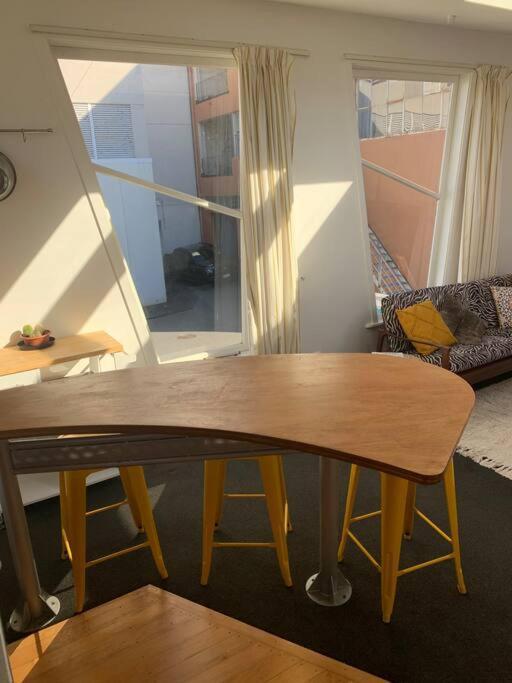 Funky In The Heart Of Apartment Wellington