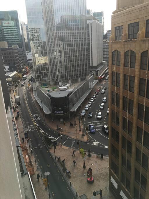 Outstanding Lambton Quay *
