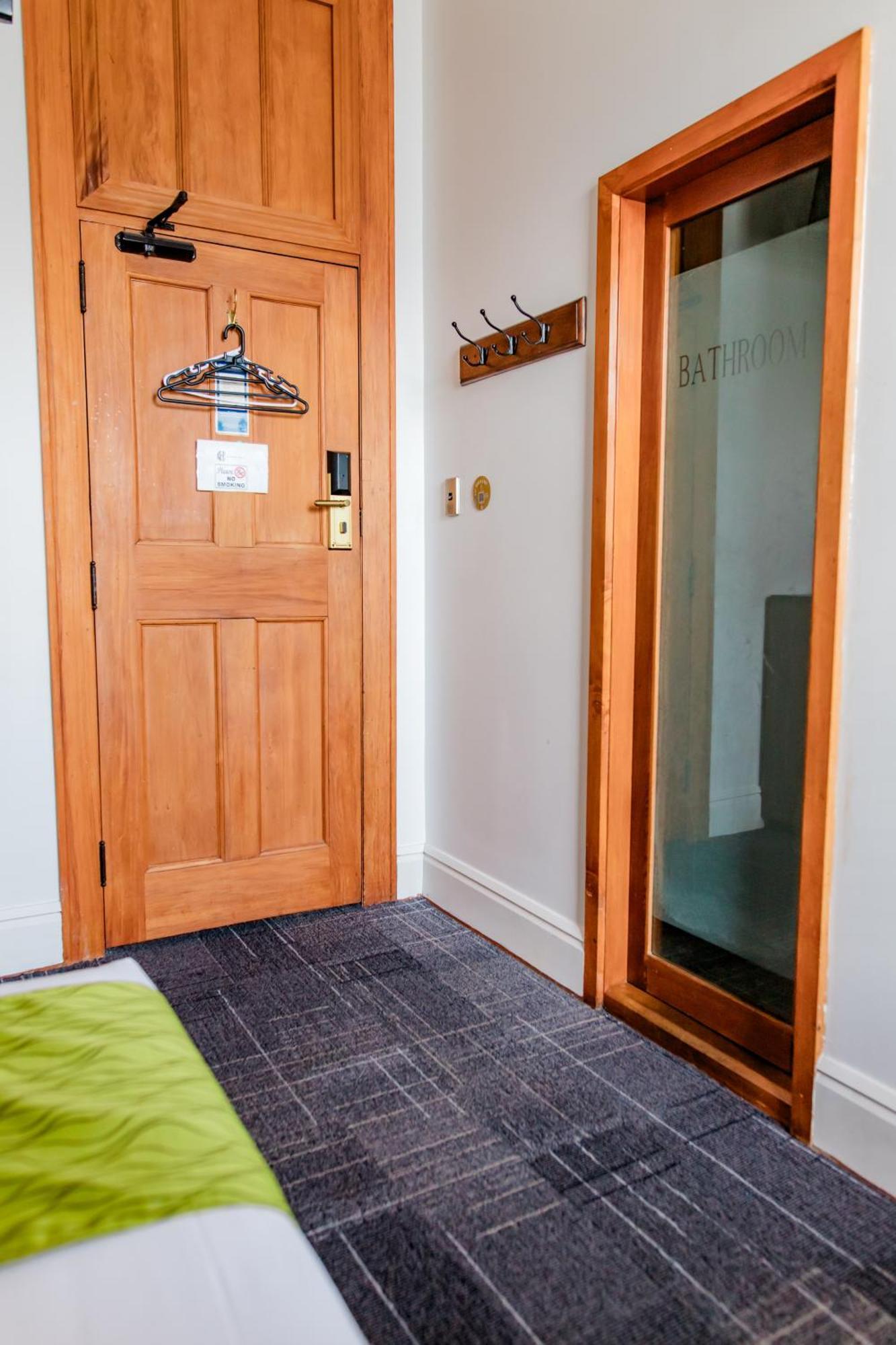 Hostel The Cambridge & Backpackers *