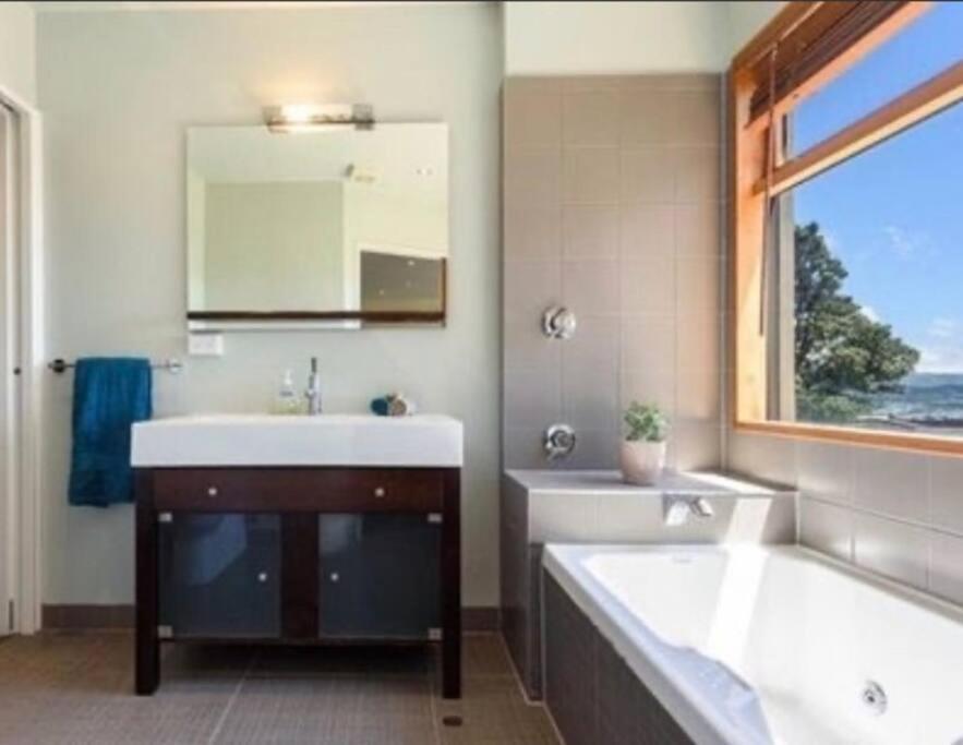 Tidy Tannadyce Townhouse Wellington