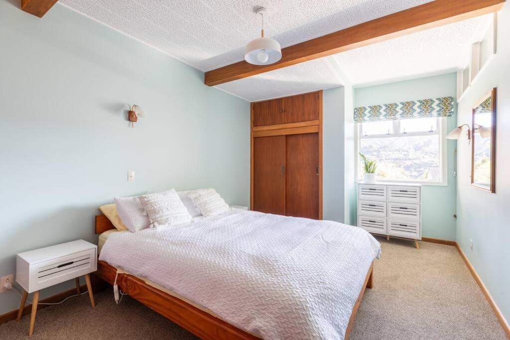Sunny 1 Bedroom Flat With Parking *