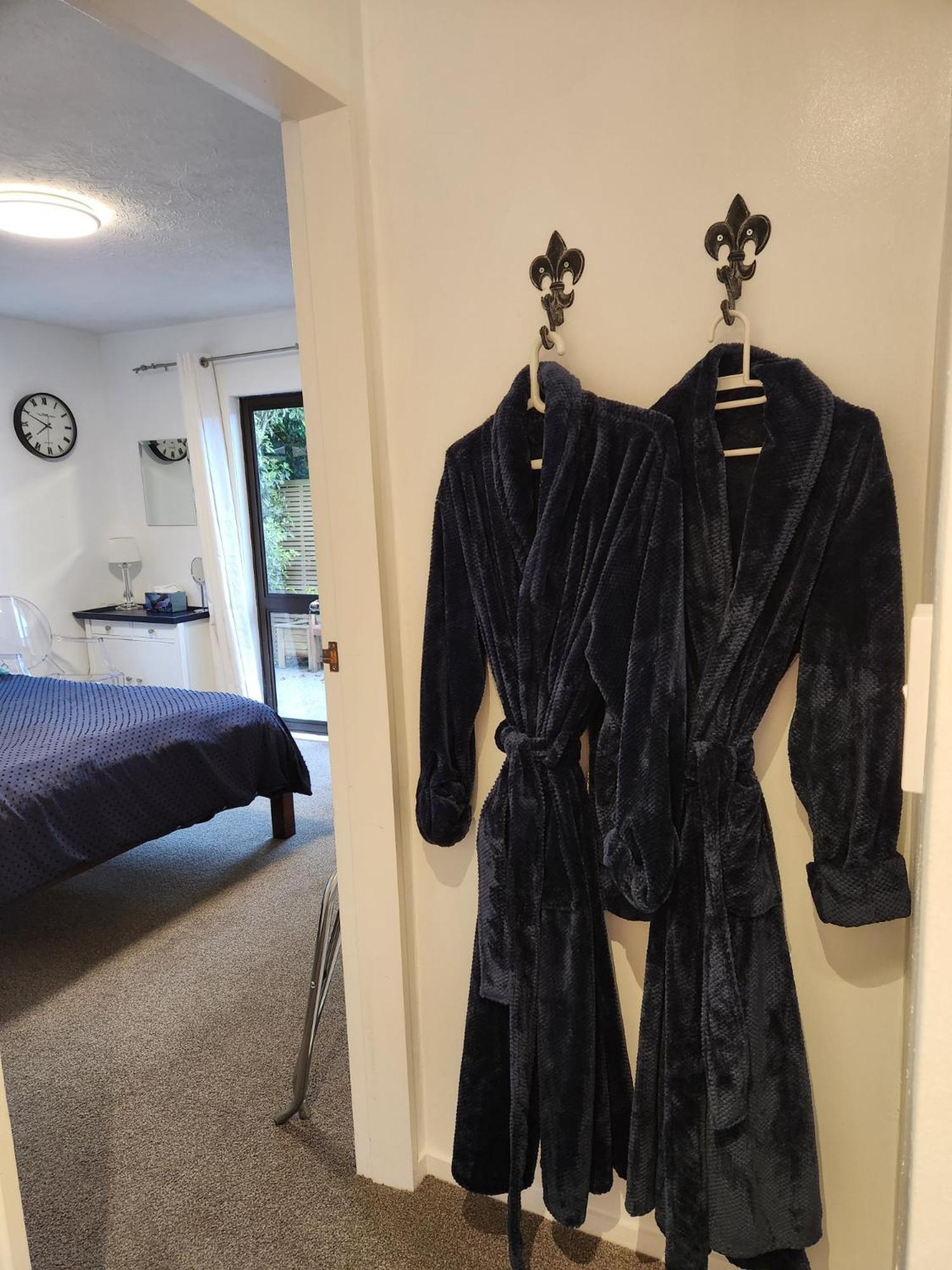 9 On Lakewood Bed & Breakfast *