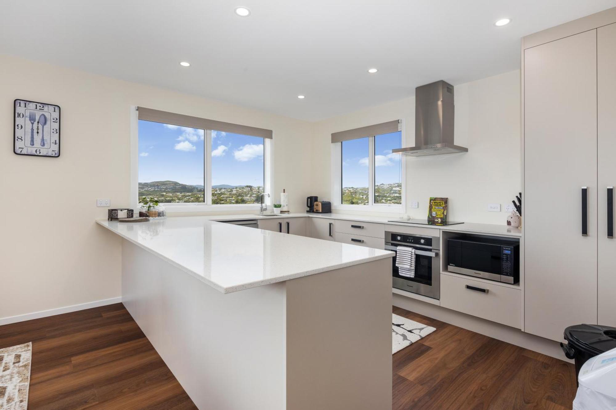 Stunning View, Privacy, Close To Ferry & Brand-new